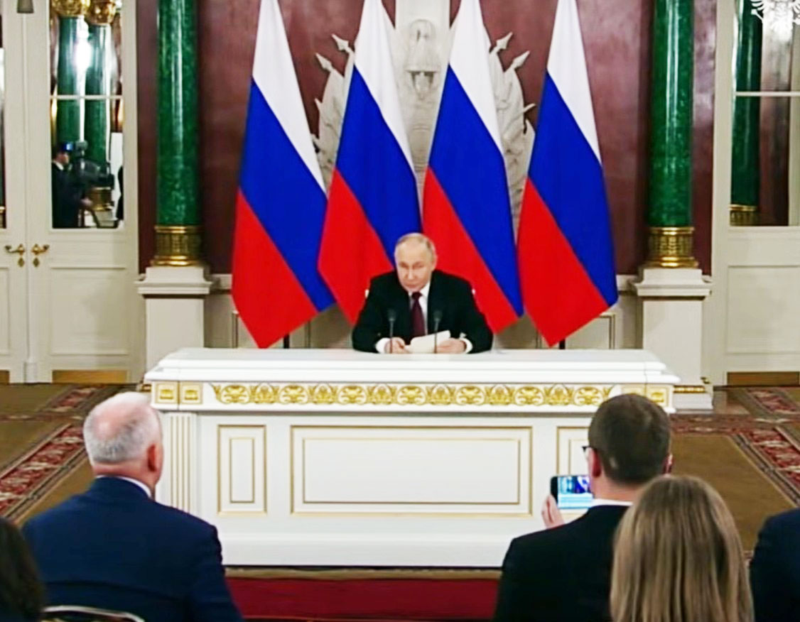 Шабаш-конференція путина після ультиматуму від Коаліції Рішучих